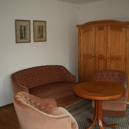 بيت ضيافة Bialy Dworek مينززدرويه