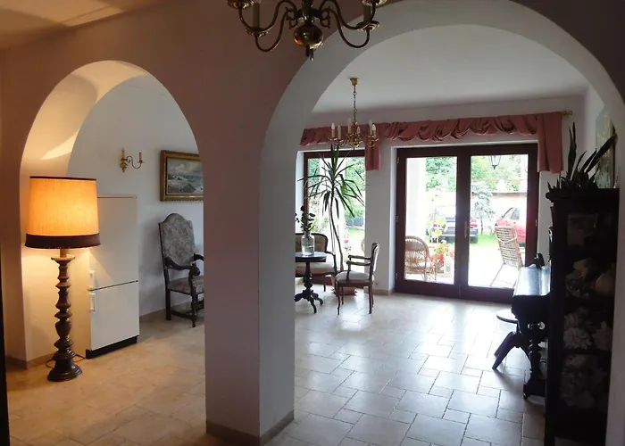 Bialy Dworek Penzion 3*