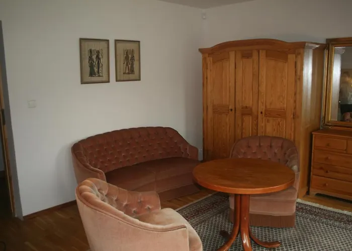 بيت ضيافة Bialy Dworek مينززدرويه