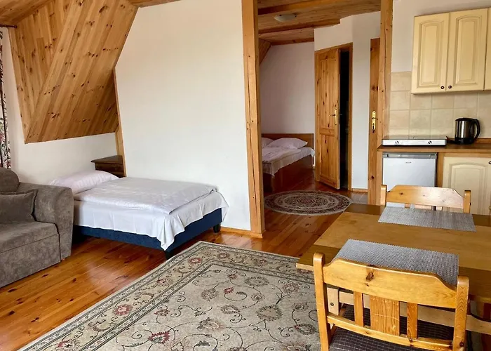 Bialy Dworek 3* مينززدرويه